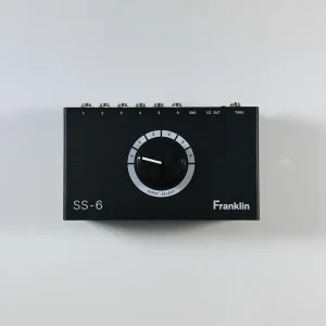 Franklin Audio SS-6MKII en un estudio de grabación, equipo para sintetizadores